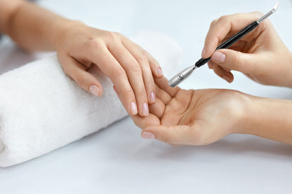 Nagelhautschieber mit Löffel aus Edelstahl